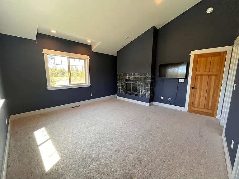 55219 Huntington Rd — Photo 14