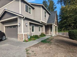 7406 NE 202nd Pl, Kenmore, WA 98028