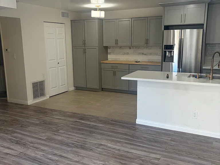 25007 Peachland Ave #124 — Photo 11