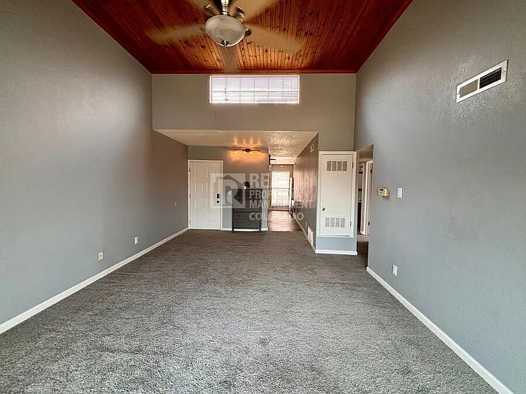 3440 Parkmoor Village Dr #V — Photo 5
