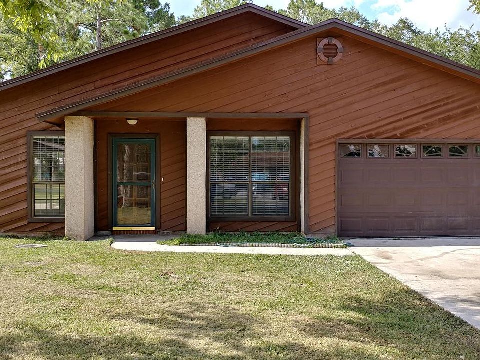 1st image of 2704 Greenwood Ln