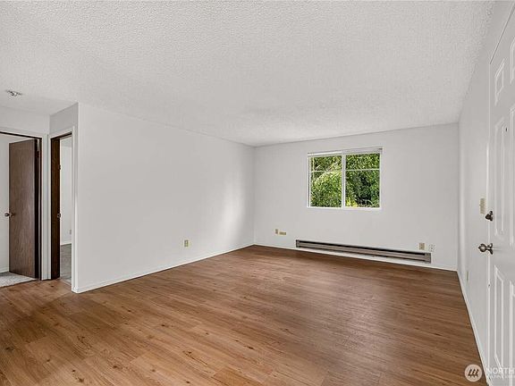4th image of 475 Houser Way S APT B