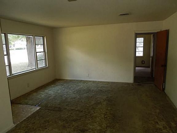2nd image of 5304 Mallory Dr