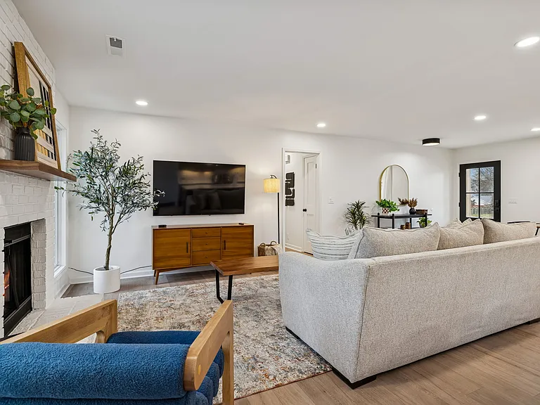 108 Ridgemont Pl — Photo 9