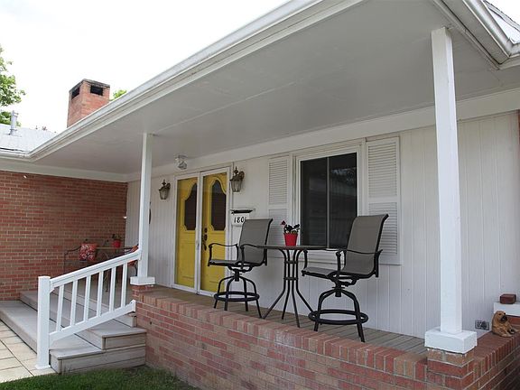 2nd image of 1801 Plum Creek Ln