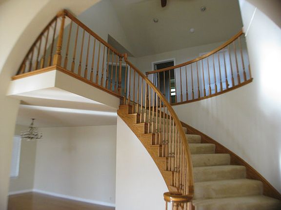 4th image of 1700 Terrace Dr