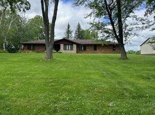 196 Hunter Rd, Roscoe, IL 61073