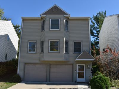 1316 S Hinshaw Ave, Bloomington, IL, 61701