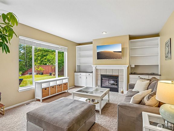 3rd image of 10805 189th Avenue E