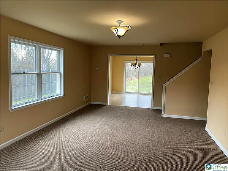 2862 Christian Springs Rd — Photo 4