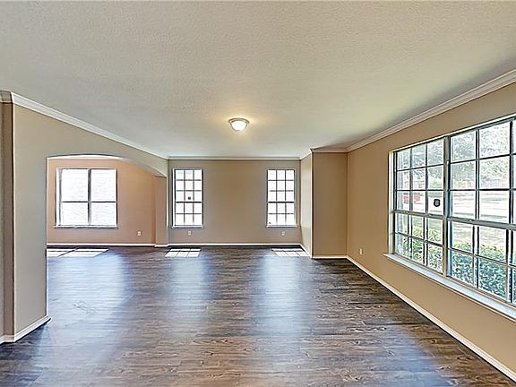 4th image of 1414 Bosher Dr