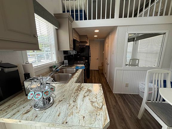 2nd image of 206 Stagecoach Rd #1412-1413