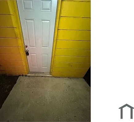 1120 Austin St — Photo 6