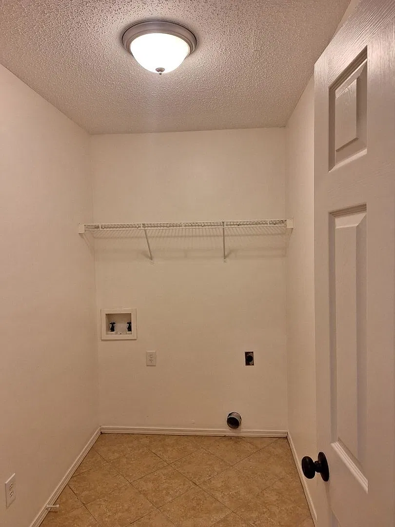 Great location off Lovell Rd in West Knoxville — Photo 3