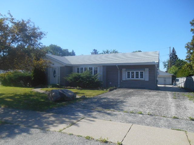 1st image of 6449 W 93rd St