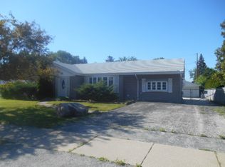 6449 W 93rd St, Oak Lawn, IL 60453