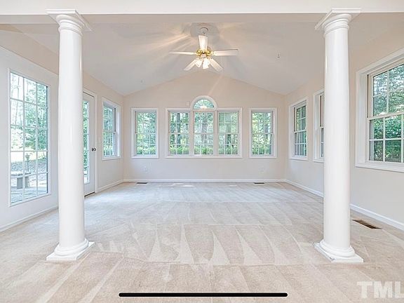 4th image of 547 Perth Dr