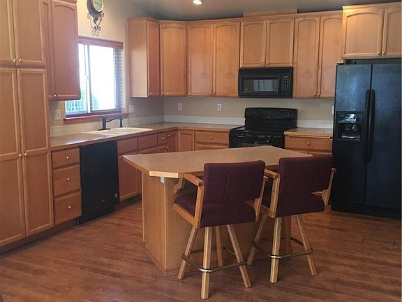 3rd image of 313 Canyon Creek Dr