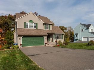 29 Kristin Ln, Plainville, CT 06062