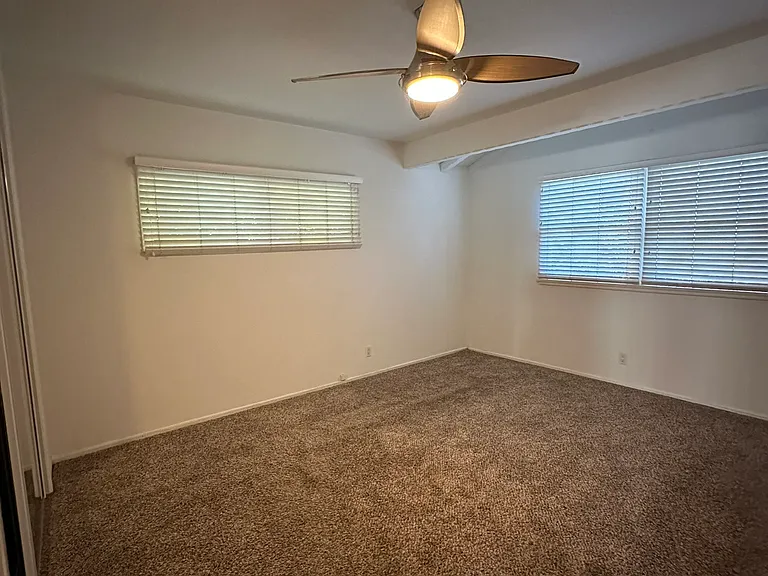 4411 Mammoth Ave — Photo 24