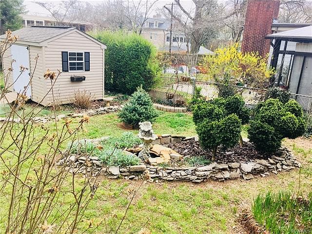 2nd image of 809 Spottswood Rd