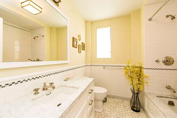 Sold by Remax Real Estate Professionals | media 31