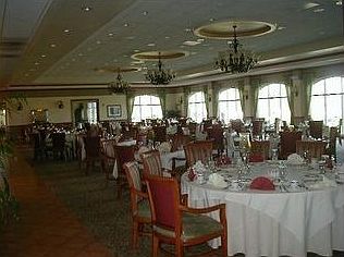 Clubhouse Dining