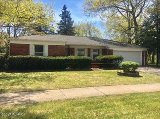 1411 Hillcrest Dr, Muskegon, MI 49442