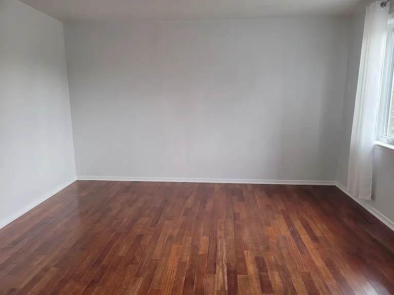 135 Westwood Ave #2 — Photo 3