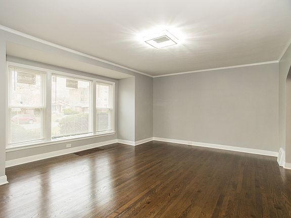 3rd image of 8500 S Prairie Ave