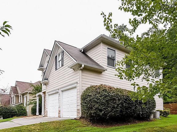 3rd image of 219 Briarwood Ln