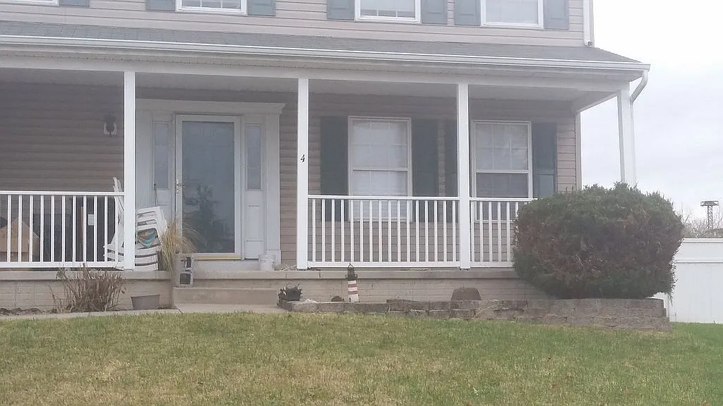 4 Periwinkle Ct photo 1