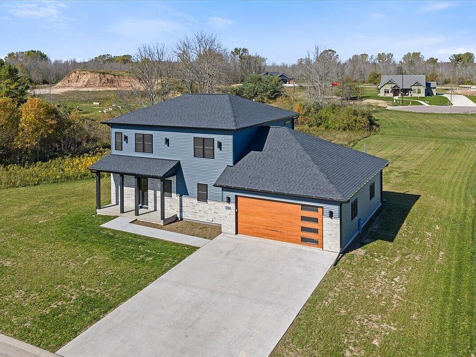 1st image of 350 Lake Breeze WAY