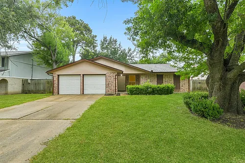 19334 Wood Village Ln Photo 1