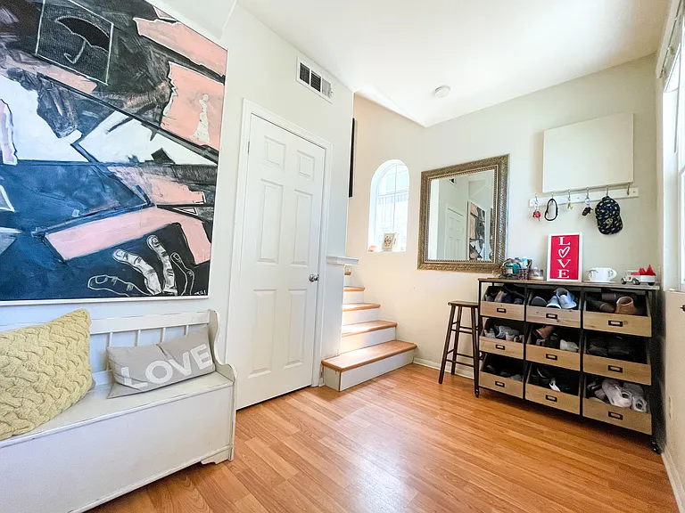 710 S San Fernando Blvd #101 — Photo 5