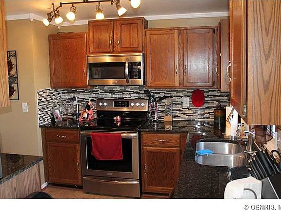 5th image of 60 Short Hills Dr