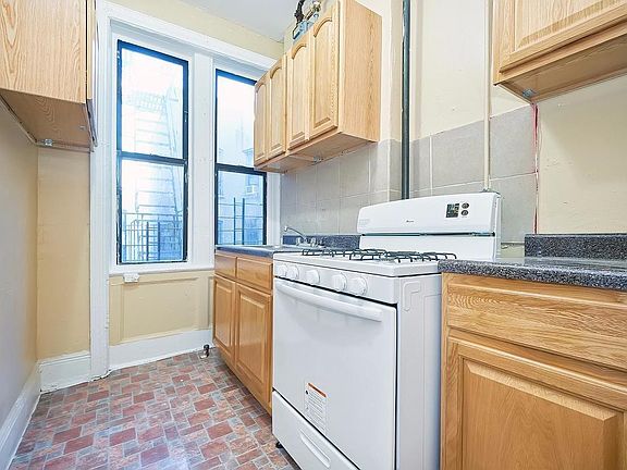 5th image of 545 W 146th St APT 56