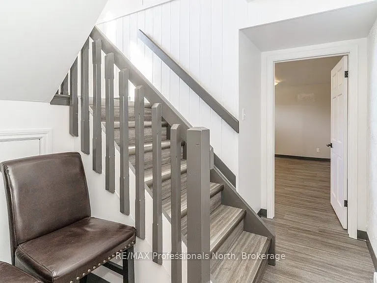 140 Elder St — Photo 17