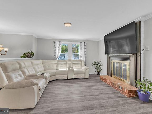 5th image of 1502 Hiddenbrook Dr