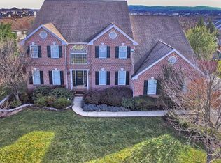 17 Carmina Dr, Sinking Spring, PA 19608