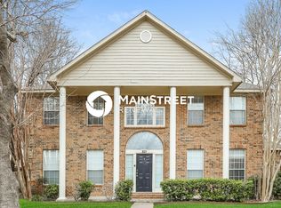 821 Courson Dr, Desoto, TX 75115