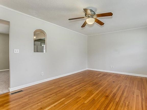 2nd image of 240 30th St E