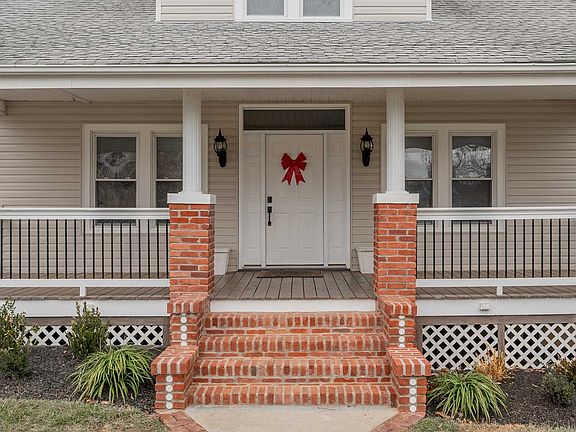 5th image of 208 Alleghany St