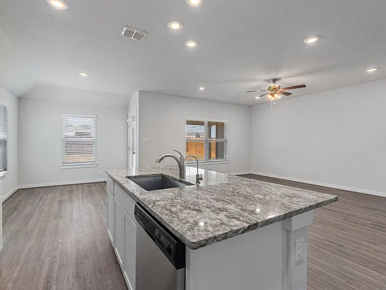 4044 Legend Mdws — Photo 10