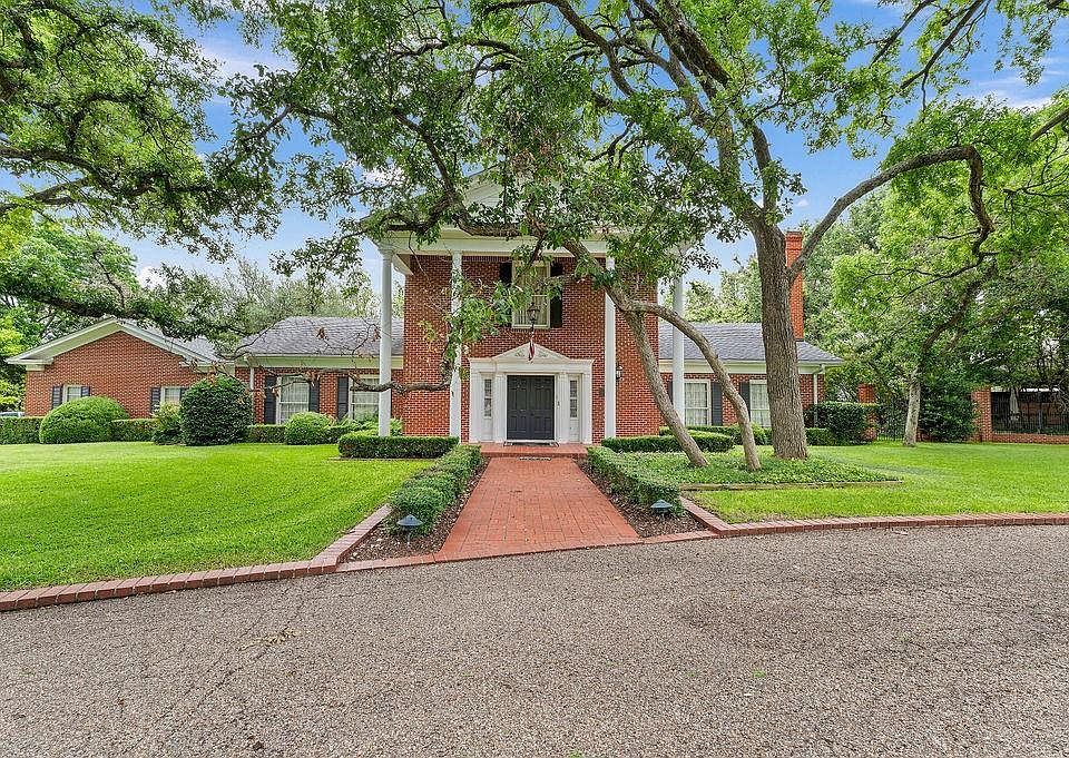 2825 Lake Air Dr, Waco, TX 76710 Zillow