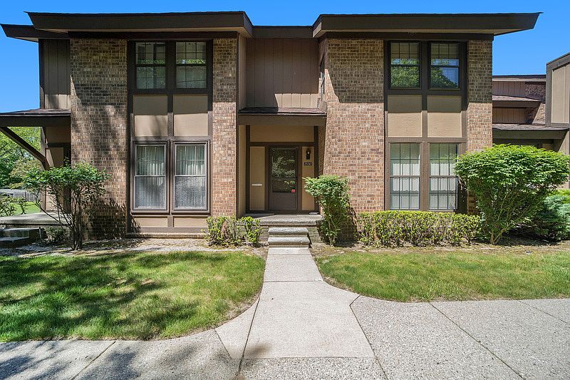 1st image of 25242 Maplebrooke Dr #56