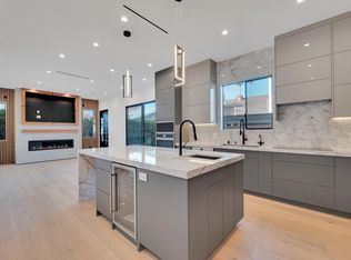 6370 E Tamarind St, Oak Park, CA 91377