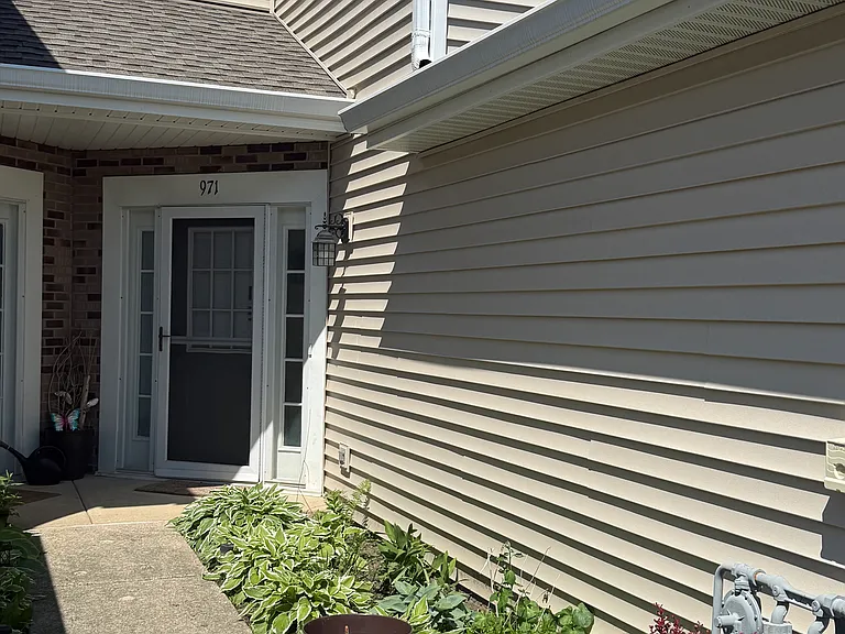 971 Ripple Ridge Cv — Photo 12