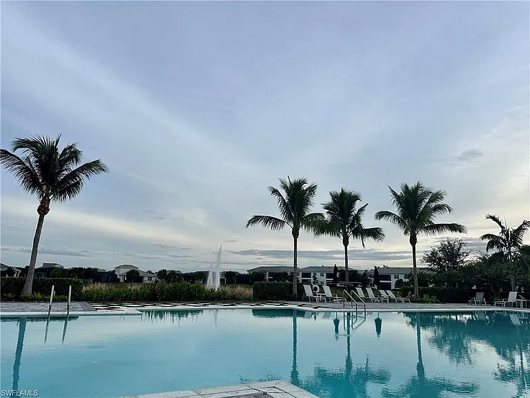 9179 Cayman Dr — Photo 35