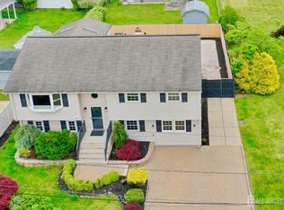 130 6th St, Middlesex, NJ 08846